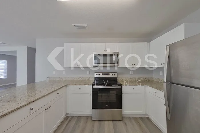 2838 NW 19th Pl — Photo 10