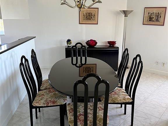 5th image of 180 SE 20TH AVENUE #303