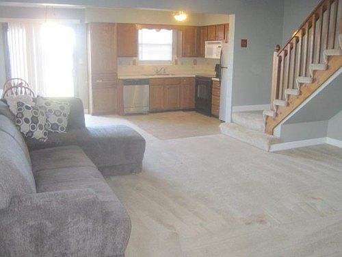 2nd image of 412 NE 6th St