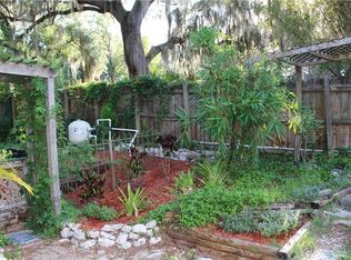 829 E Key Ave, Eustis, FL 32726