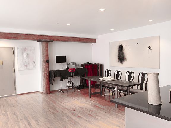 3rd image of 132 Mulberry St APT 3C