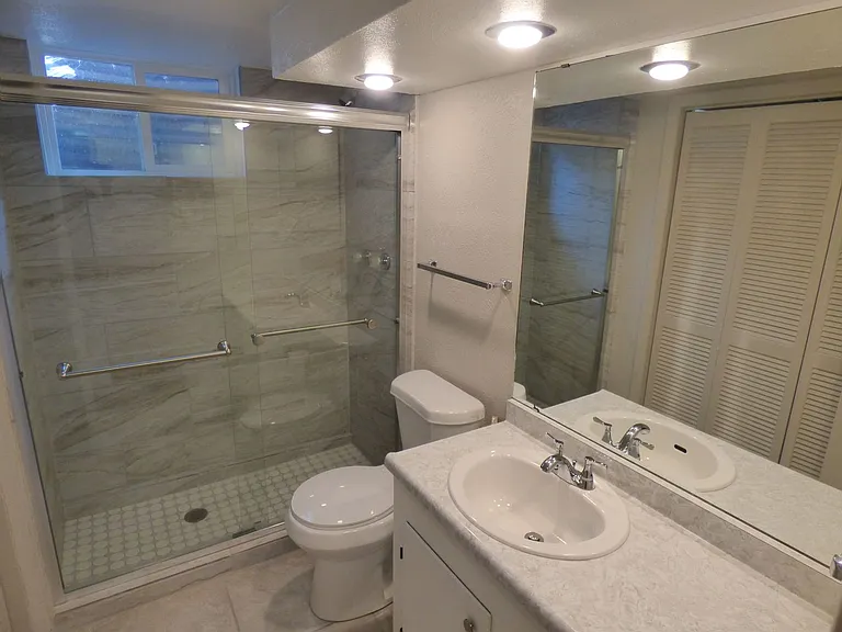 1543 S Hudson St — Photo 23