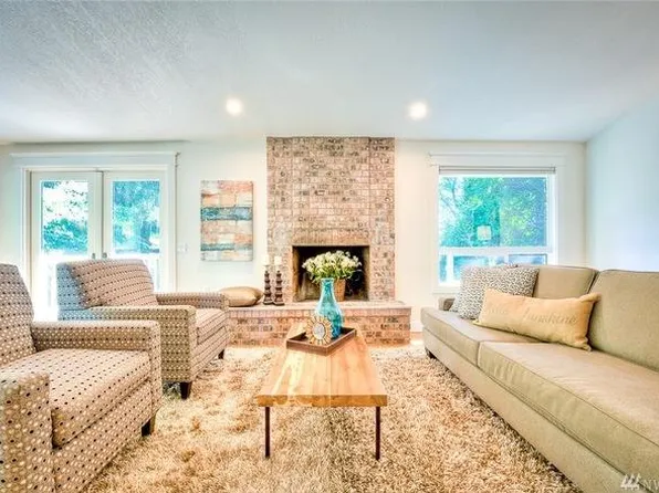 10525 NE 190th St, Bothell, WA 98011