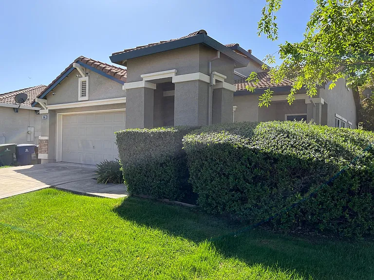 1946 Jim Casebolt Way — Photo 4