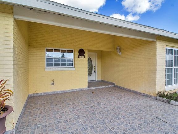 2nd image of 171 E Cedarwood Cir