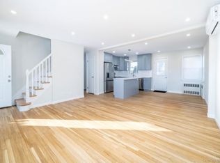 29 West Ave, Hicksville, NY 11801