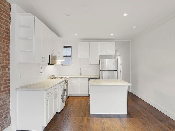 2nd image of 280 Manhattan Ave #3R