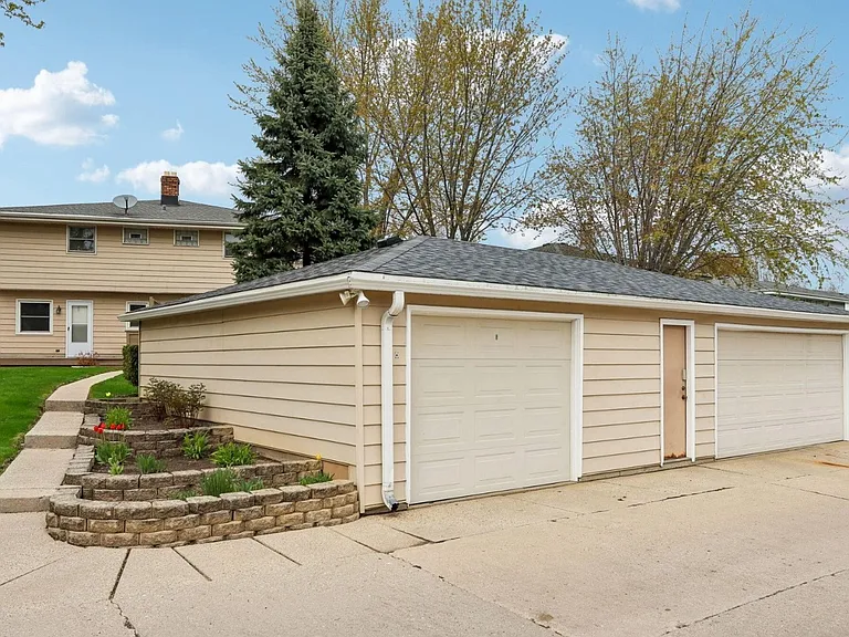 11139 W Langlade St #2 — Photo 7
