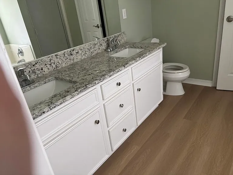 211 Stonecliff Dr — Photo 6
