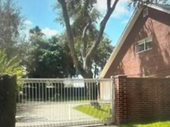 7019 N 1st Ln, McAllen, TX 78504