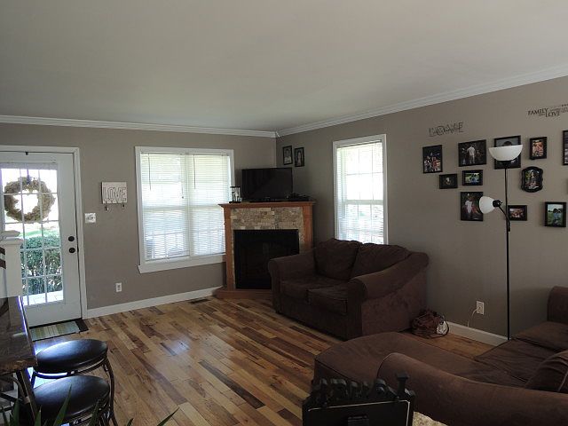 1st image of 211 Taylor Ave