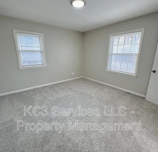 5940 E 136th St — Photo 12