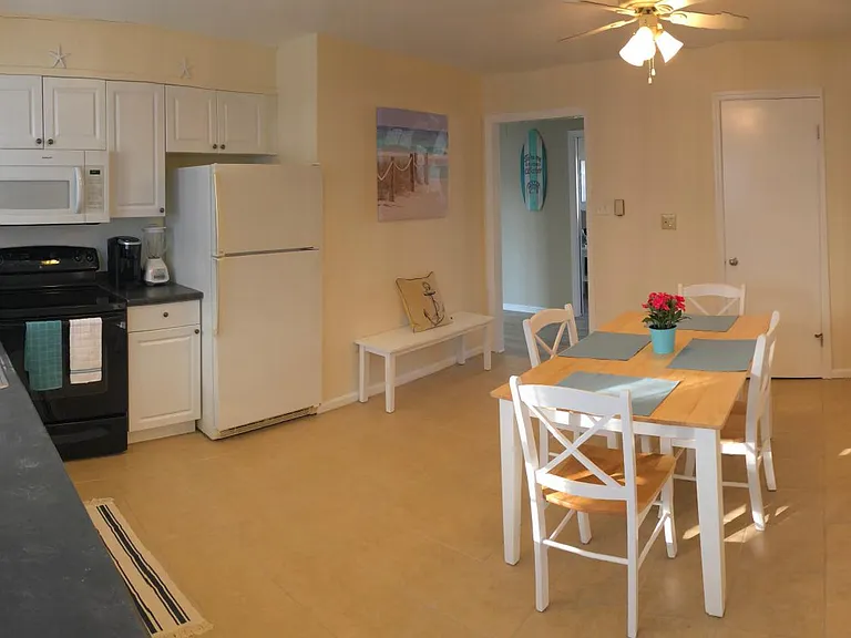 1600 Asbury Ave #F — Photo 16