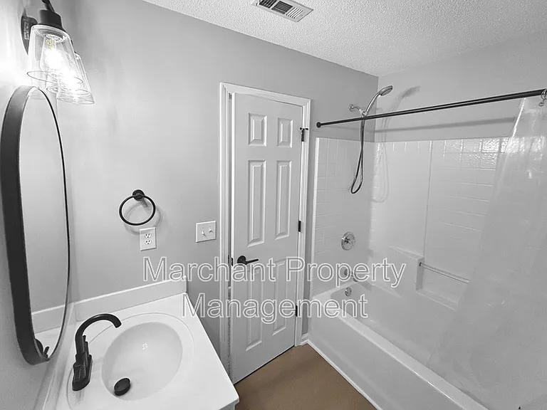 329 Riverside Chase Cir — Photo 26