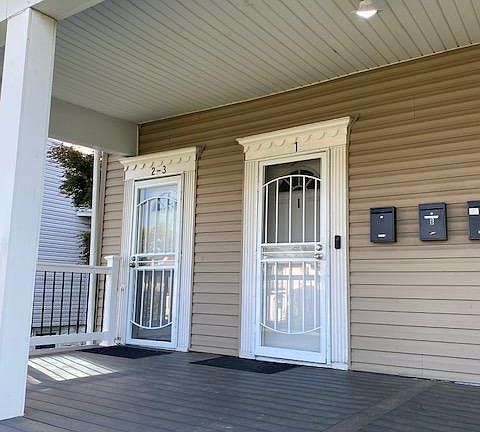 2nd image of 3411 Fairview Ave