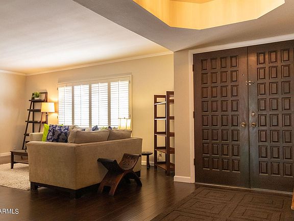 4th image of 2024 E Orangewood Ave