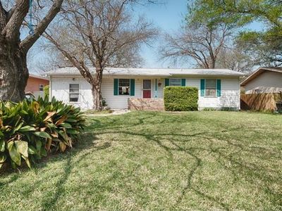 1404 Kent St, Taylor, TX, 76574