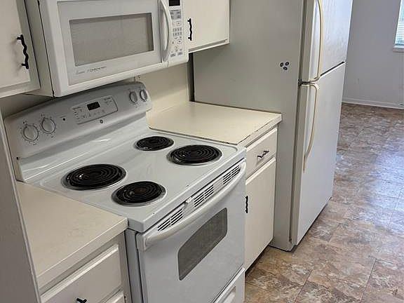 3rd image of 1825 E Lindsey St APT 4