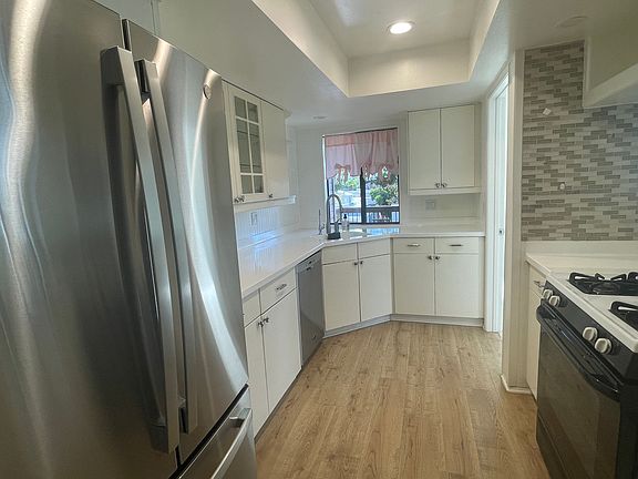 4th image of 236 N Louise St Unit 206