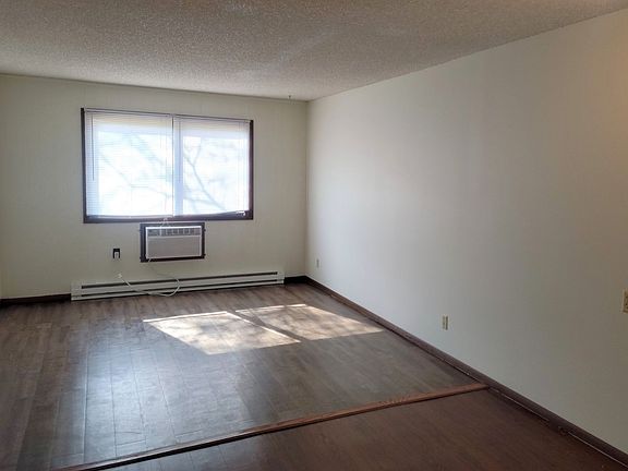 5th image of 3633 Fairfax St APT 106