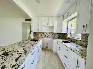25 Coventry Ln #B, West Palm Beach, FL 33418