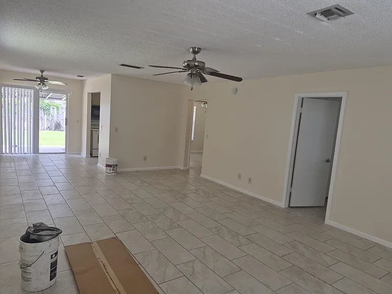 3793 Heather Dr W — Photo 3