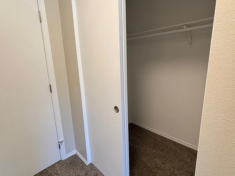 57 SW 206th Ave — Photo 24
