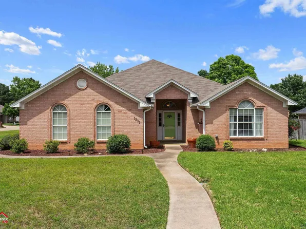 1231 Hummingbird Cir, Longview, TX 75601