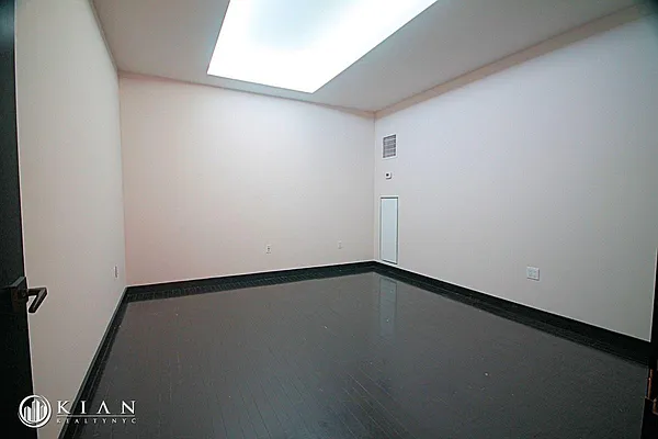 Rented by Kian Realty | media 12