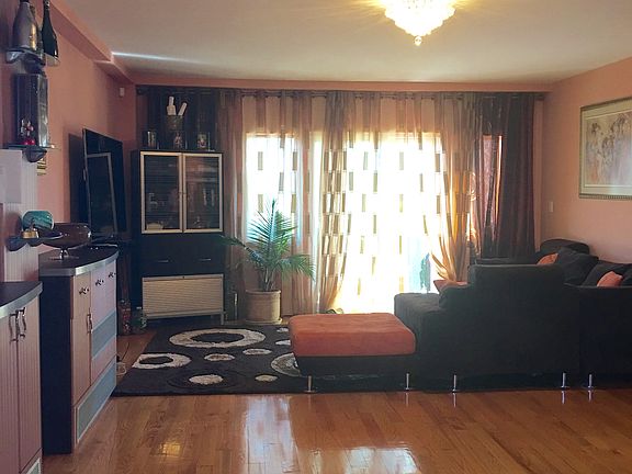 5th image of 2964 Brighton 6 St #3B