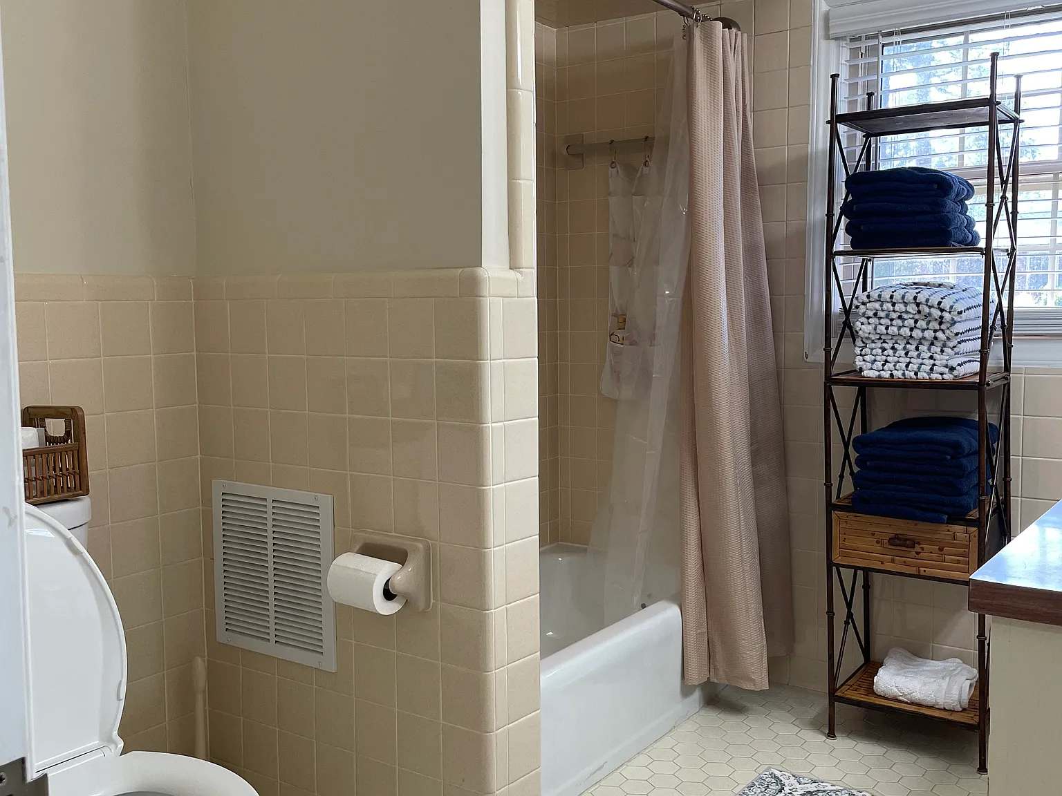 Studio, 275 sqft, $1,000 — Photo 3