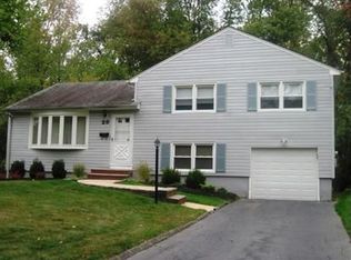 29 W McClellan Ave, Livingston, NJ
