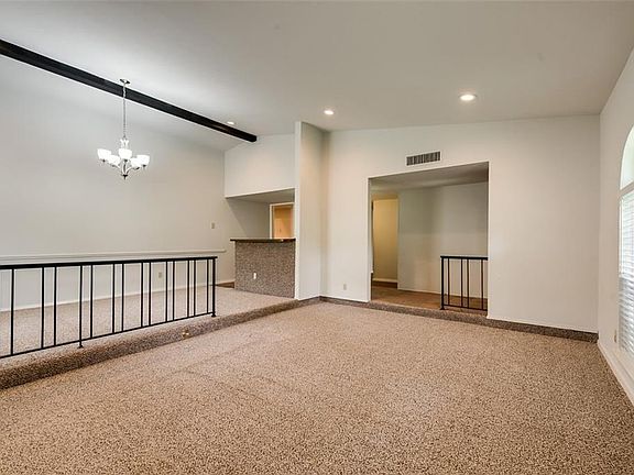 5th image of 10806 Wallbrook Dr