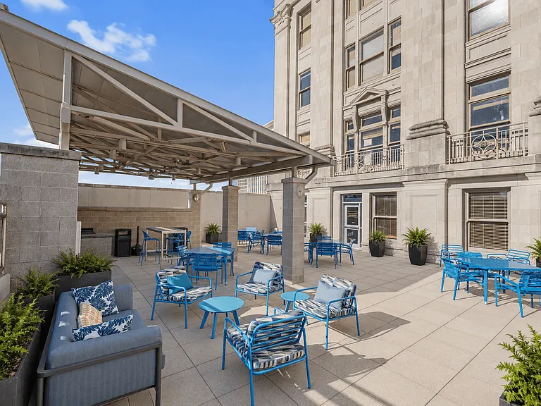 Hibernia Tower Apartments — Photo 14