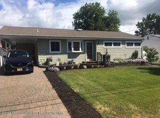 9 Brown Ct, Parlin, NJ 08859