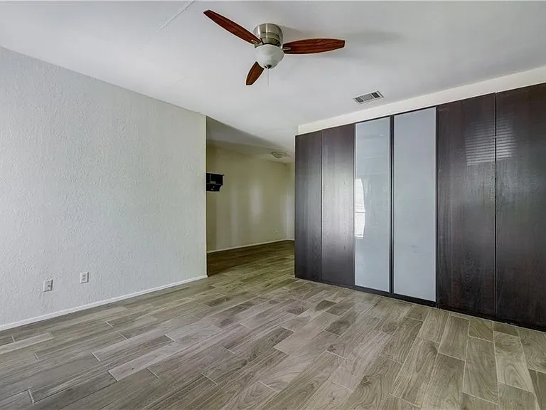 4406 Avenue A #3 — Photo 6