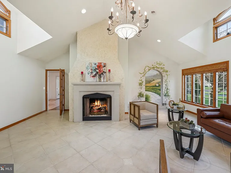 7 Monroe Pl — Photo 18