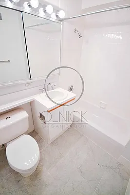 Rented by Olnick Organization | media 33