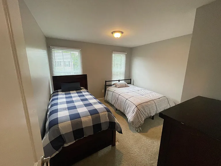 4 Wallace Rd — Photo 34