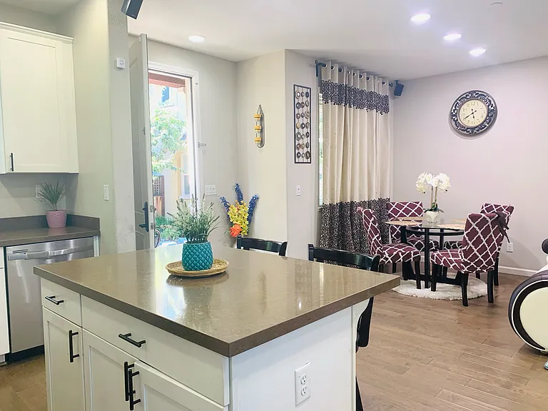 1160 Flurry Dr — Photo 18