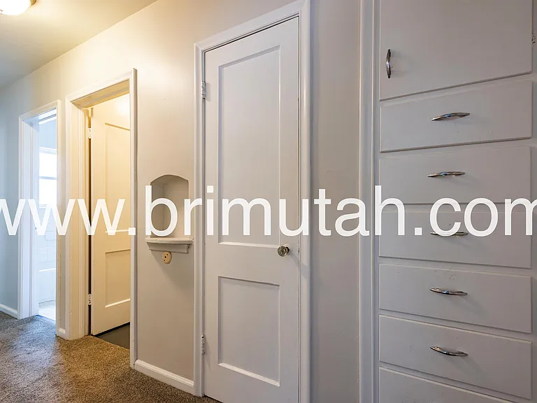 2364 E Redondo Ave — Photo 11