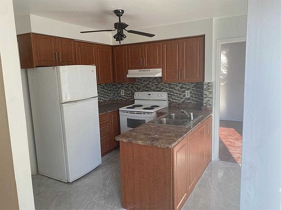 4th image of 7 Clydesdale Cir