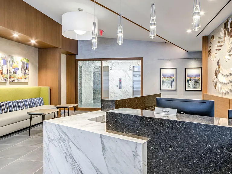 Gallery Bethesda II — Photo 10
