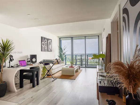 121 NE 34th St #2711, Miami, FL 33137