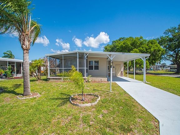 5th image of 900 Laurel Cir