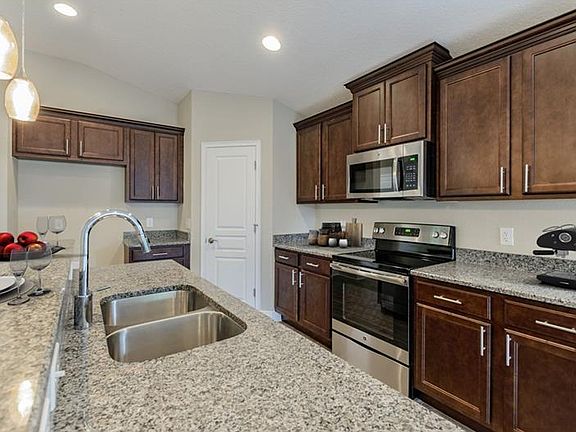 3rd image of 2447 4th Ave S