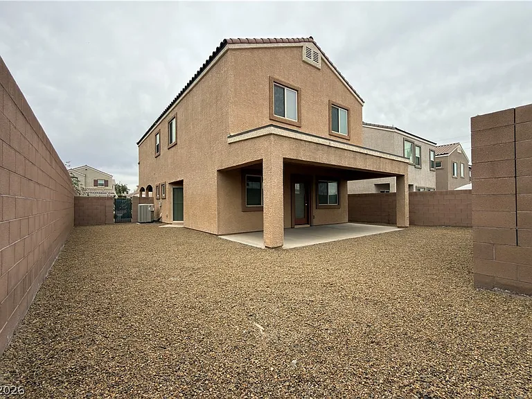 384 Monique Springs St — Photo 14
