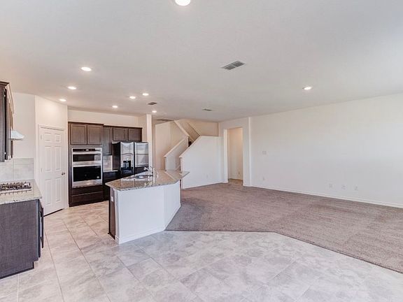 4th image of 321 Wild Onion Ln
