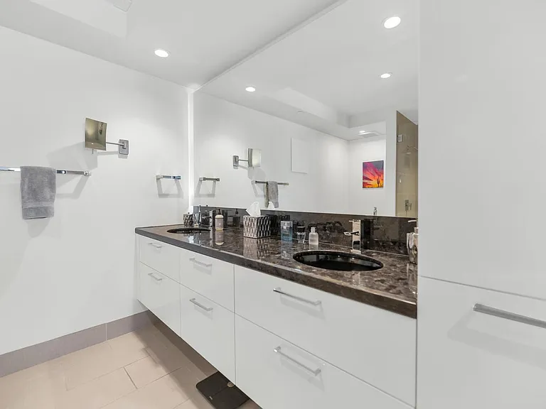 4422 N 75th St #7004 — Photo 12