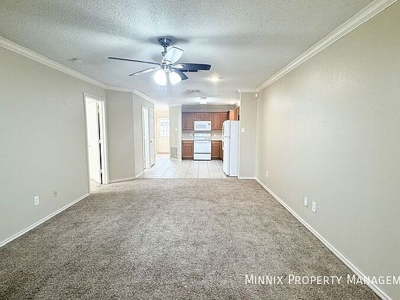 3rd image of 807 N Englewood Ave APT A